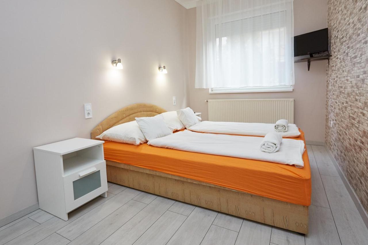Zoli Apartmanok-Anna Koelcsey 32 Hajdúszoboszló Extérieur photo